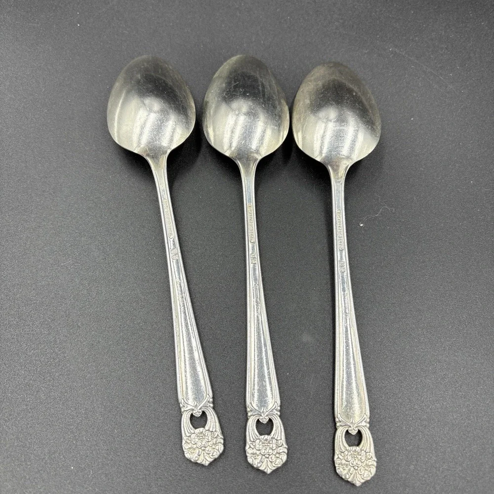 3 ROGERS INTERNATIONAL ETERNALLY YOURS SILVERPLATE OVAL SOUP SPOONS 7-1/4